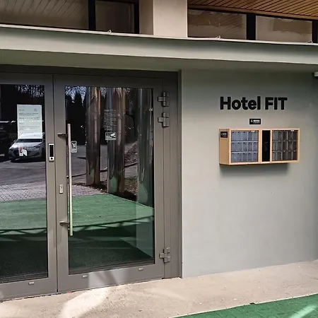 Fit Hotel 3*